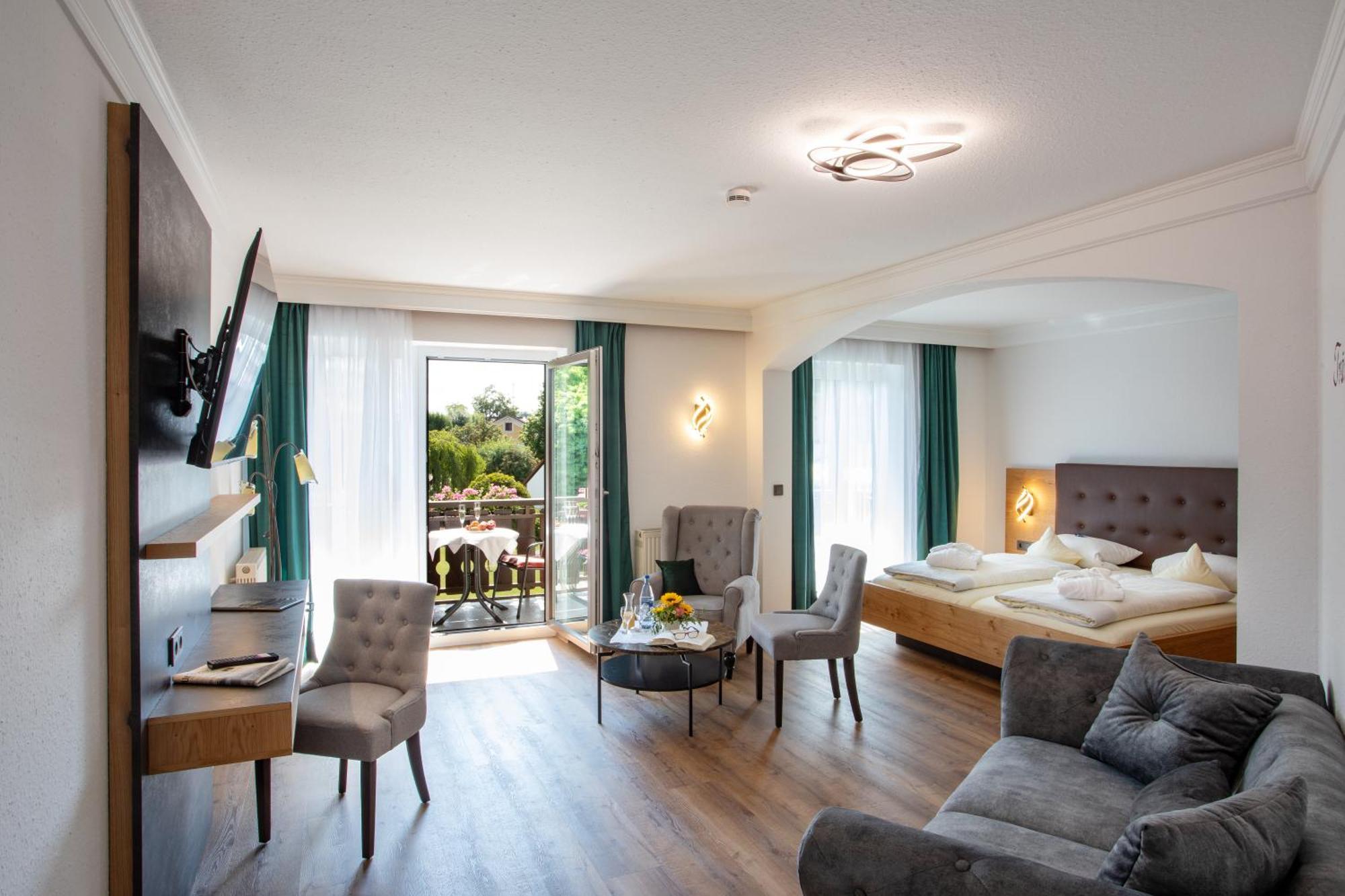Graefliches Hotel Alte Post 巴特比恩巴赫 外观 照片